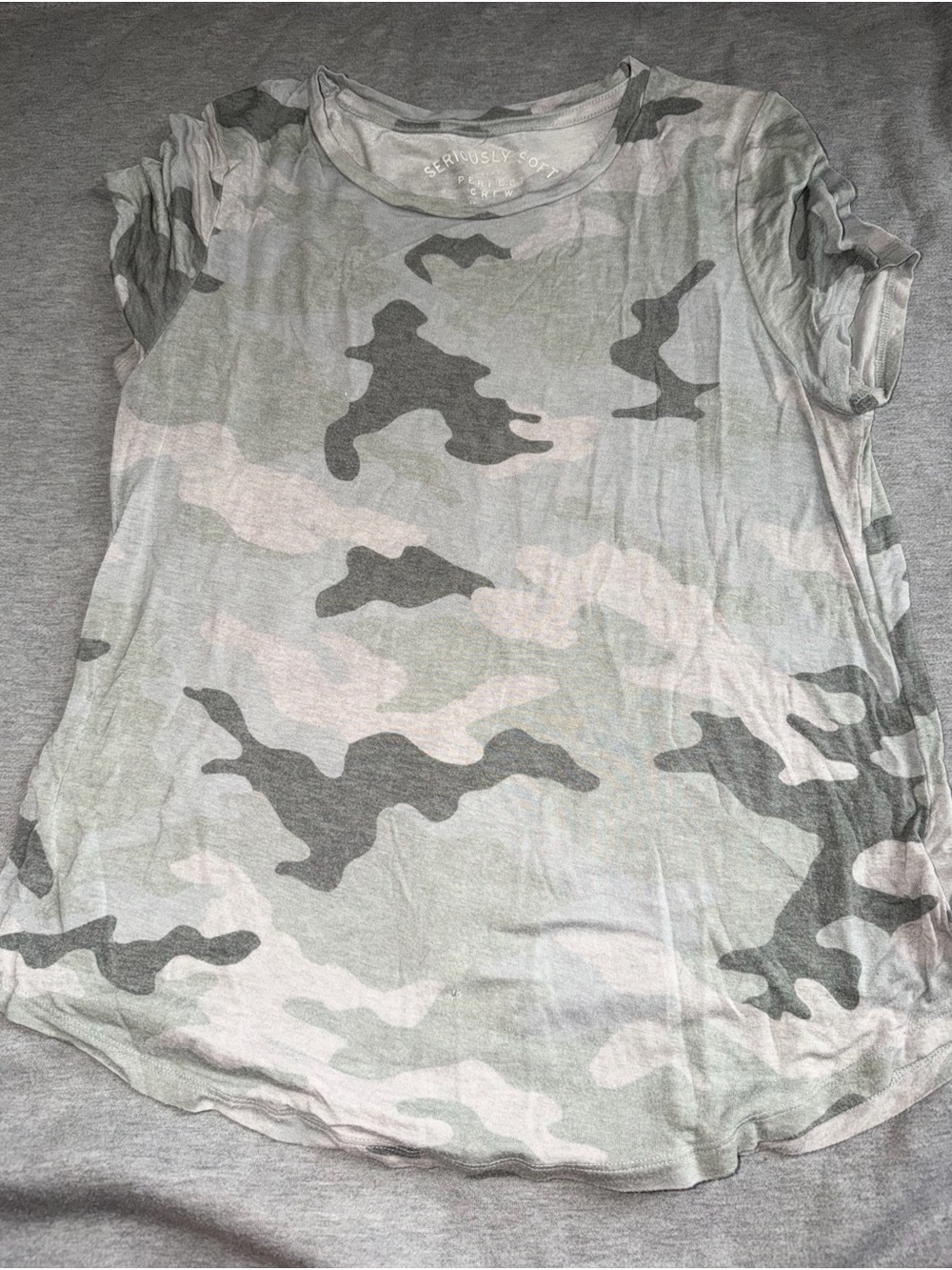 American Eagle Outfitters Short Sleeve Camo Scoop Neck Tee - Green, Gray